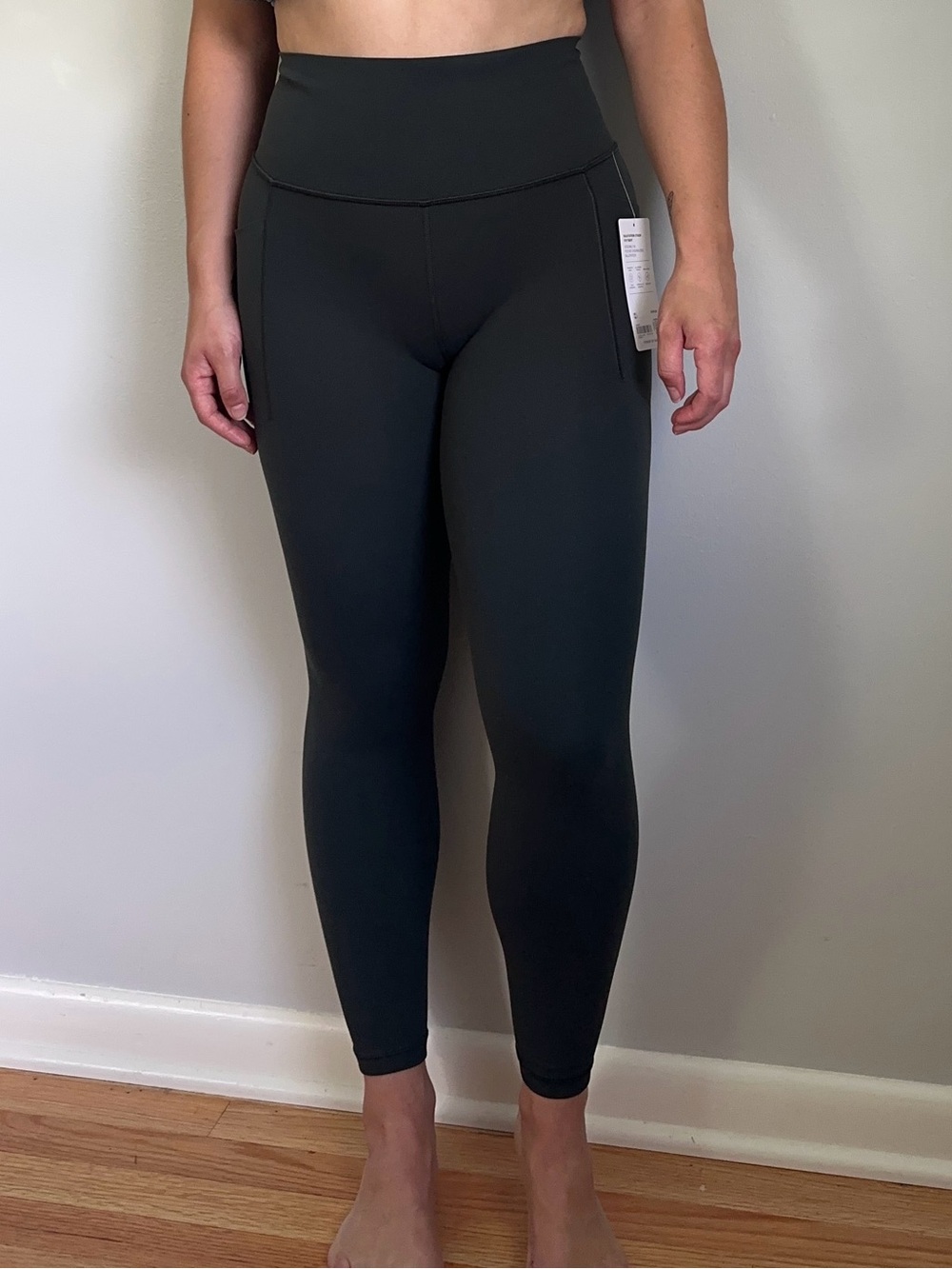 NWT Athleta Salutation Stash High Rise 7/8 Leggings with Side Pockets in Elm